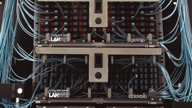 Lanscape „Pretium“ 10 Gigabit Ethernet über Glasfaser – eine hochwertige Lösung für LWL-Netzwerke in Rechenzentren. Ein Plug-und Play-Universal-System.